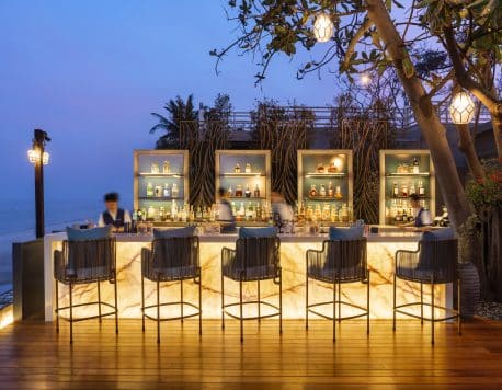 Akoya | Beach Lounge