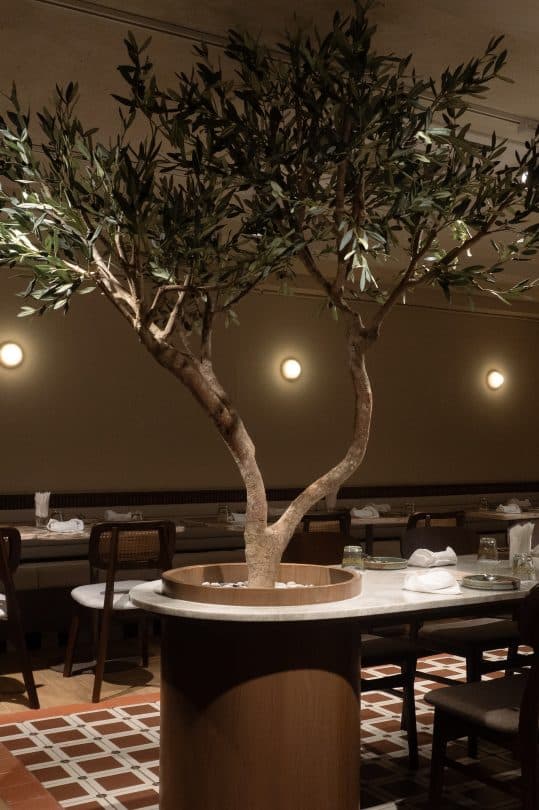 HNINN – Contemporary Brunch & Dining