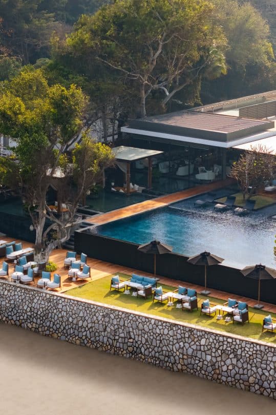 Akoya | Beach Lounge