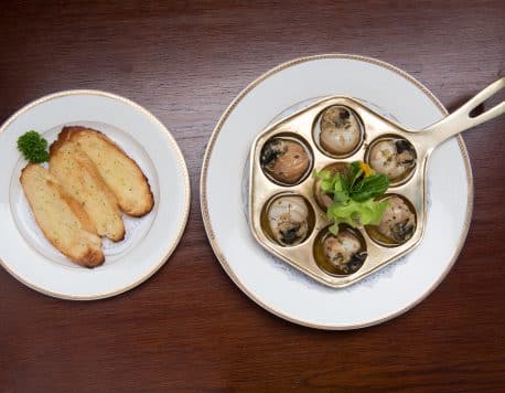 Le Crystal Restaurant