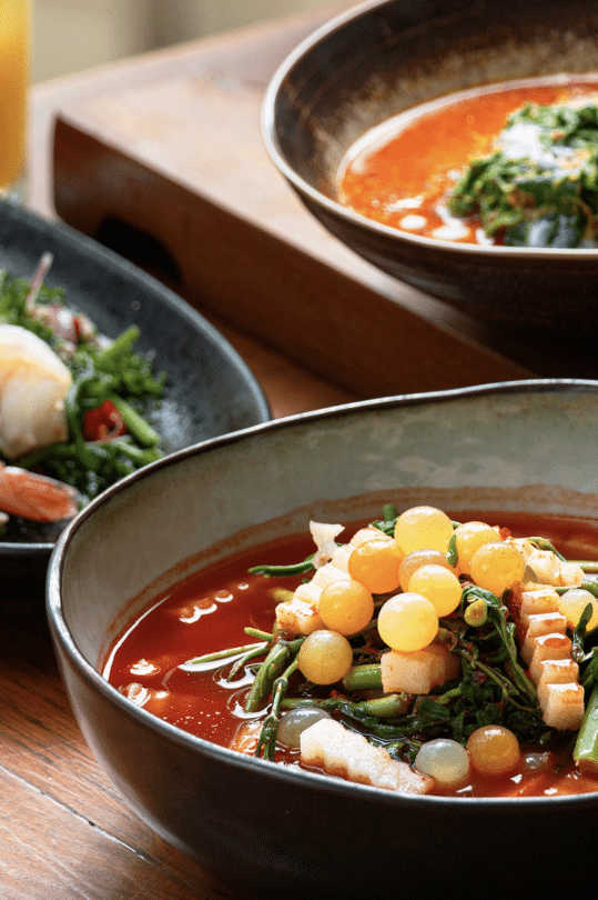 Luna Lanai Restaurant