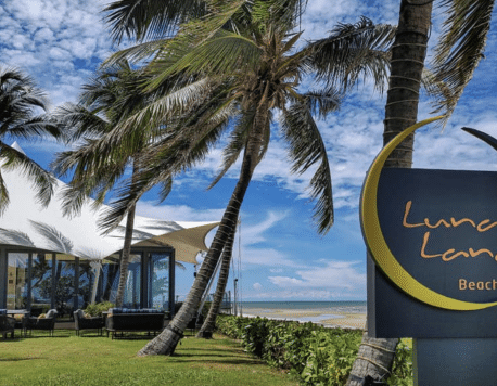 Luna Lanai Restaurant