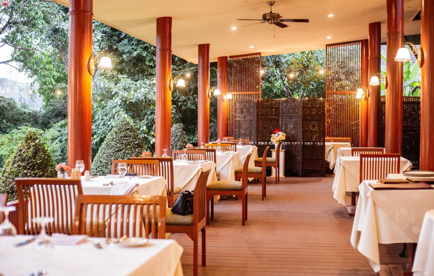 Le Crystal Restaurant